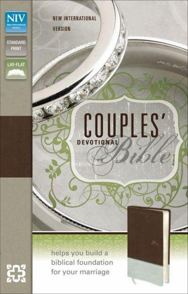 NIV Couples' Devotional Bible (Chocolate/Silver Italian Duo-Tone)